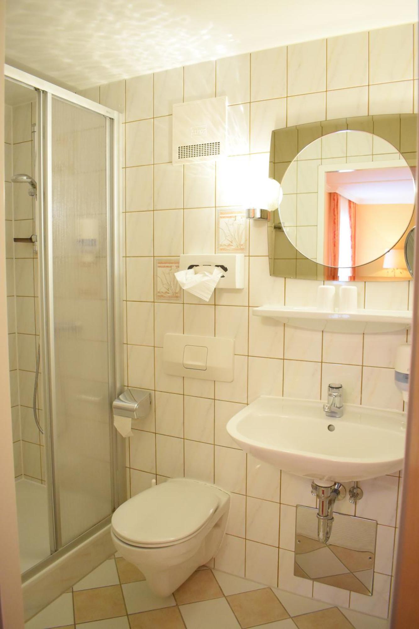 Gartenhotel Kloepferkeller Eibiswald ภายนอก รูปภาพ