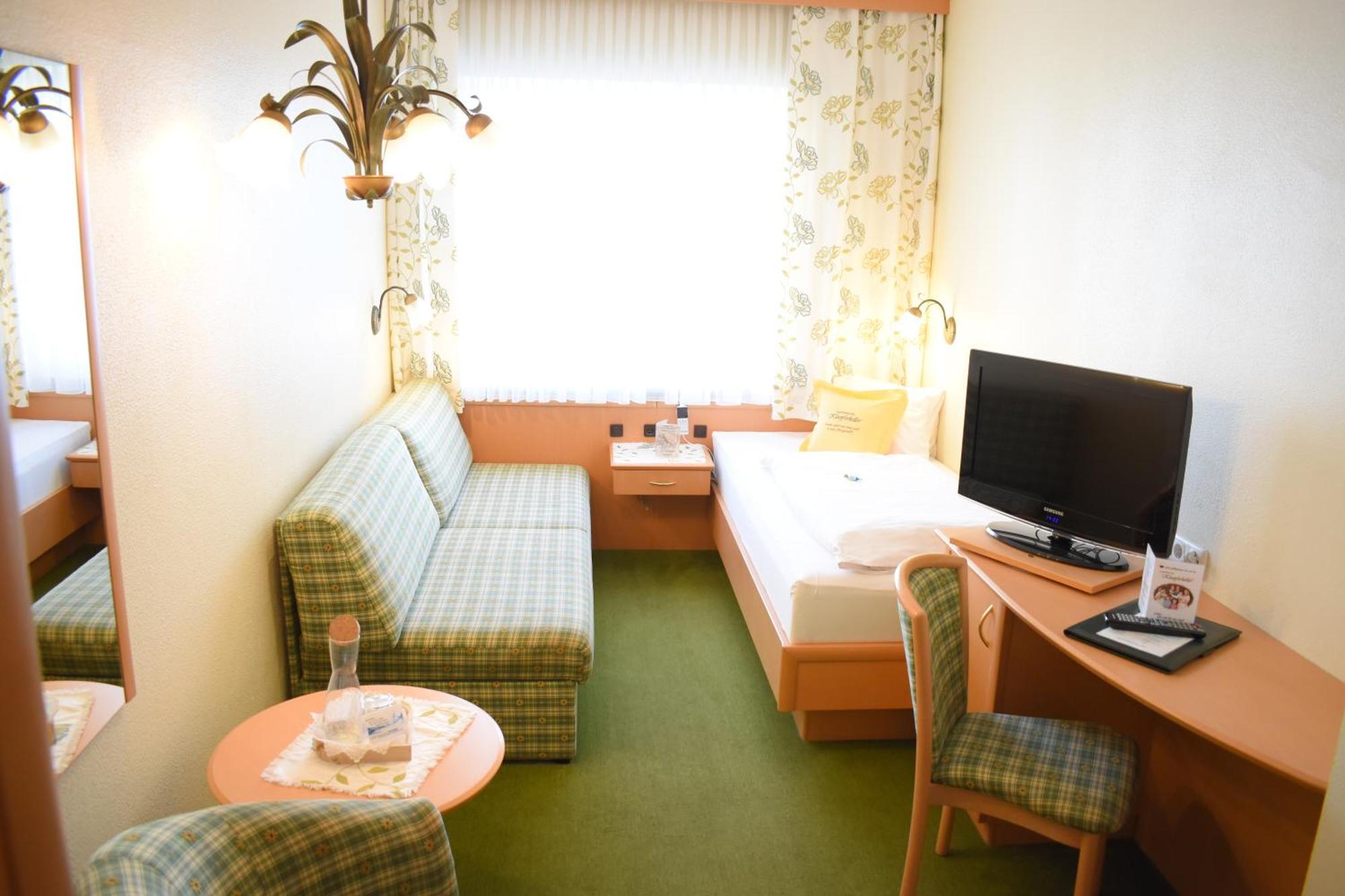 Gartenhotel Kloepferkeller Eibiswald ภายนอก รูปภาพ