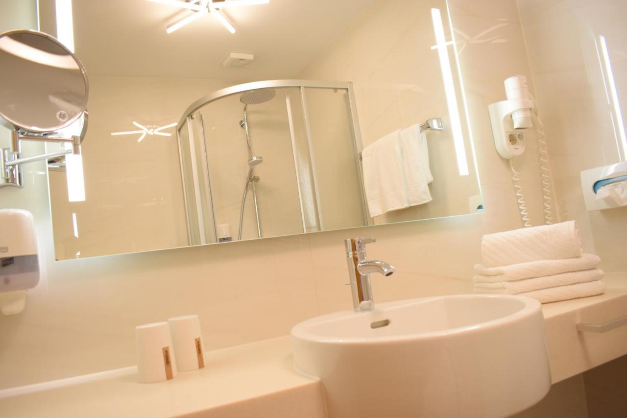 Gartenhotel Kloepferkeller Eibiswald ภายนอก รูปภาพ